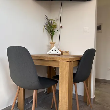 Apartsy 31
